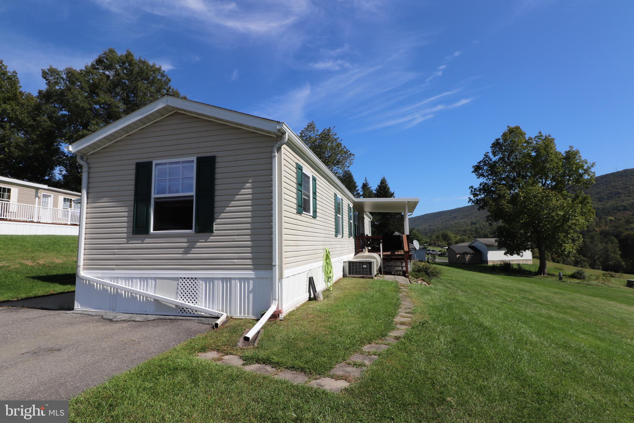 35 Hill Side Pl