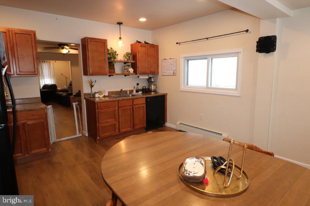 202 Carbon St