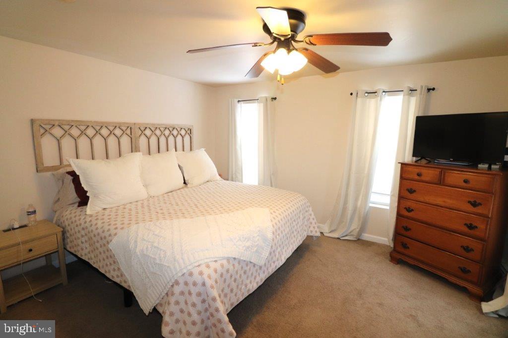 202 Carbon St