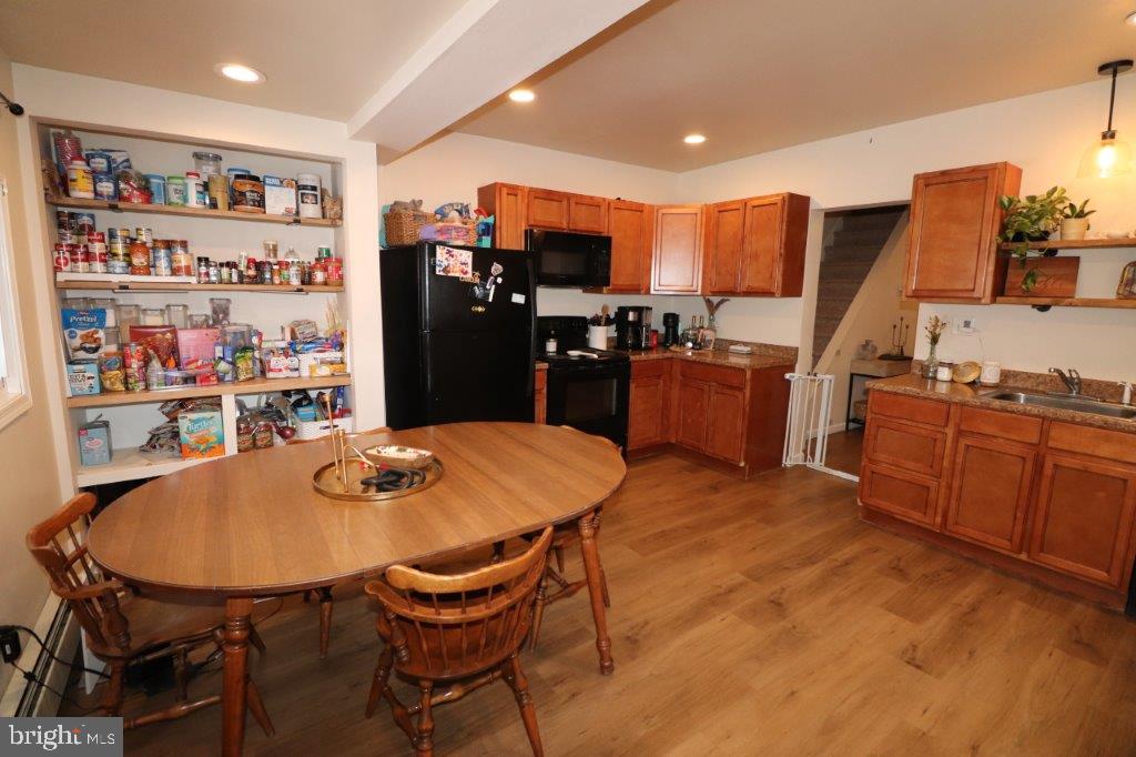 202 Carbon St