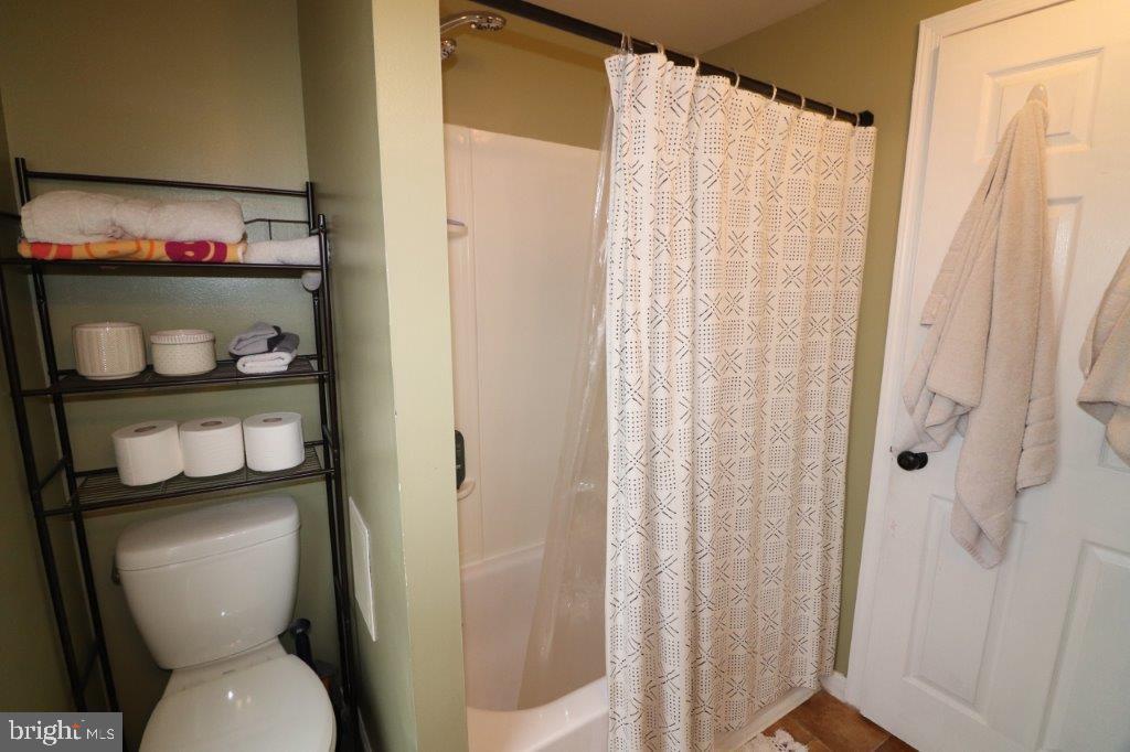 202 Carbon St