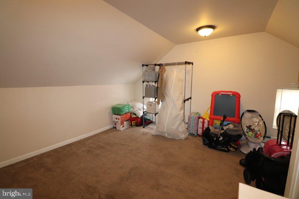 202 Carbon St