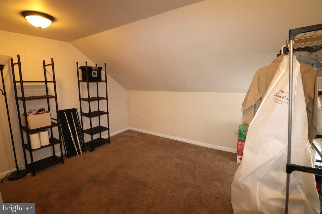 202 Carbon St