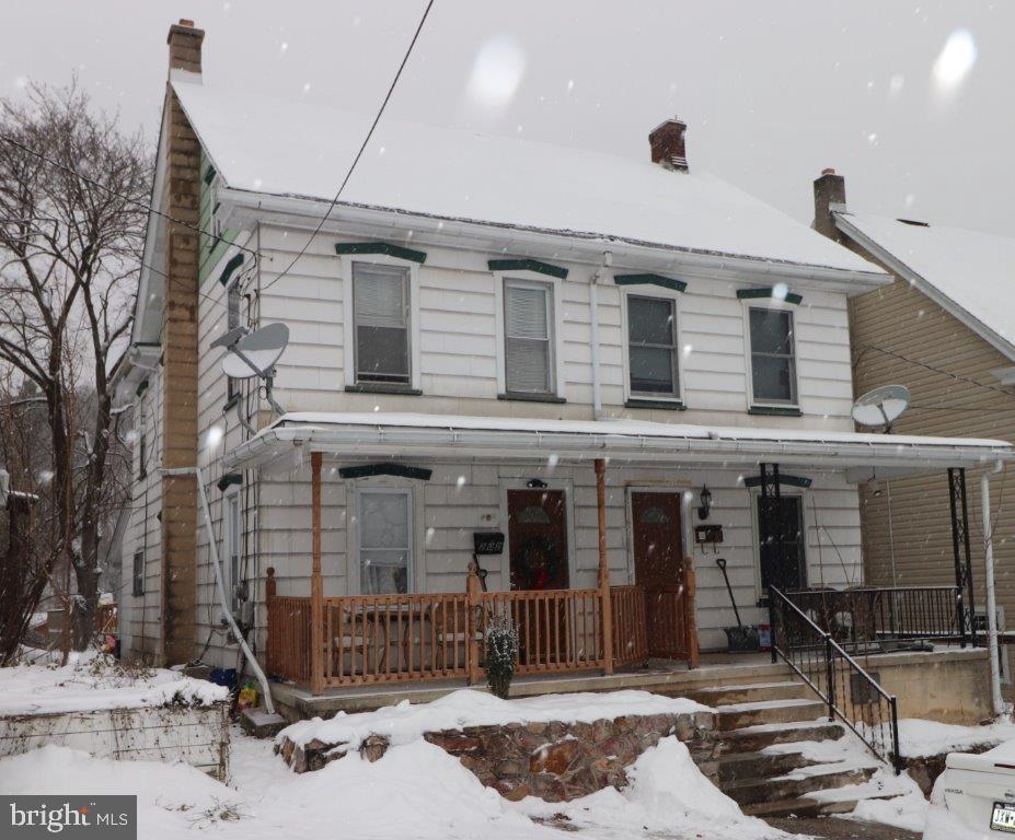 202 Carbon St