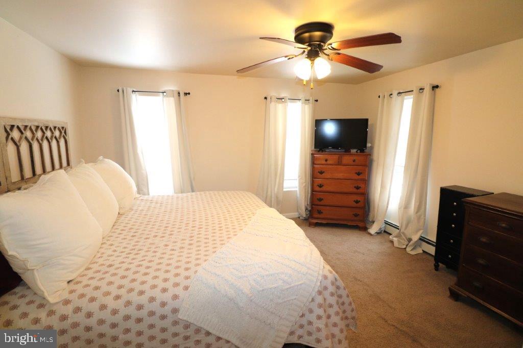 202 Carbon St