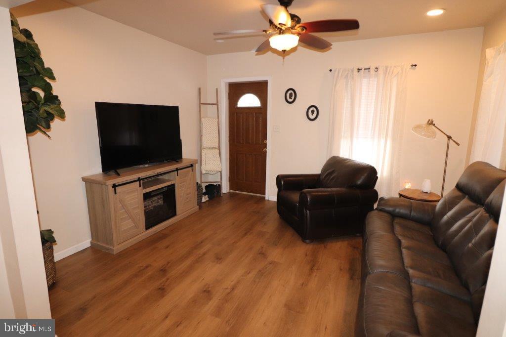 202 Carbon St