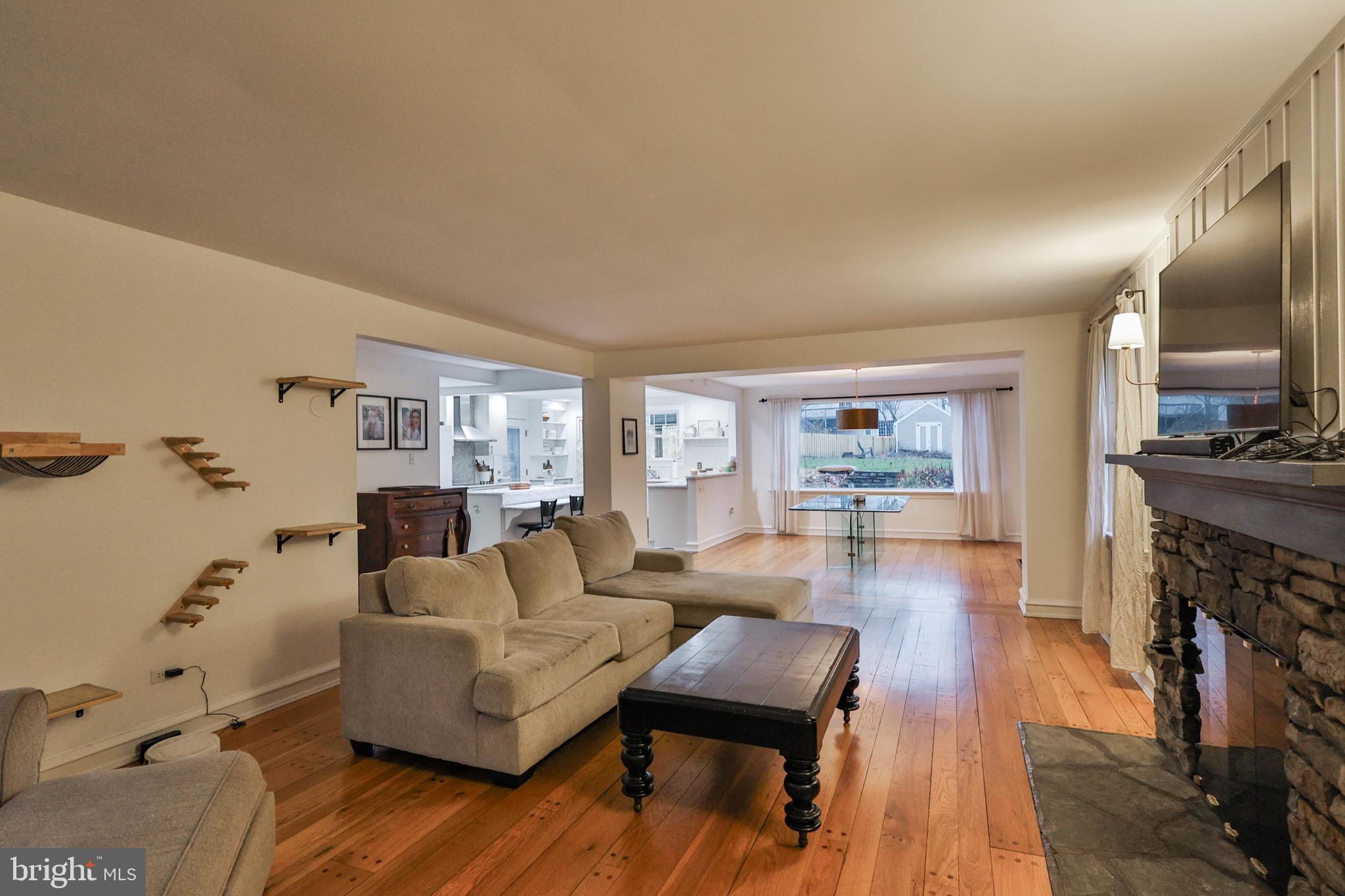 309 Smith Ave