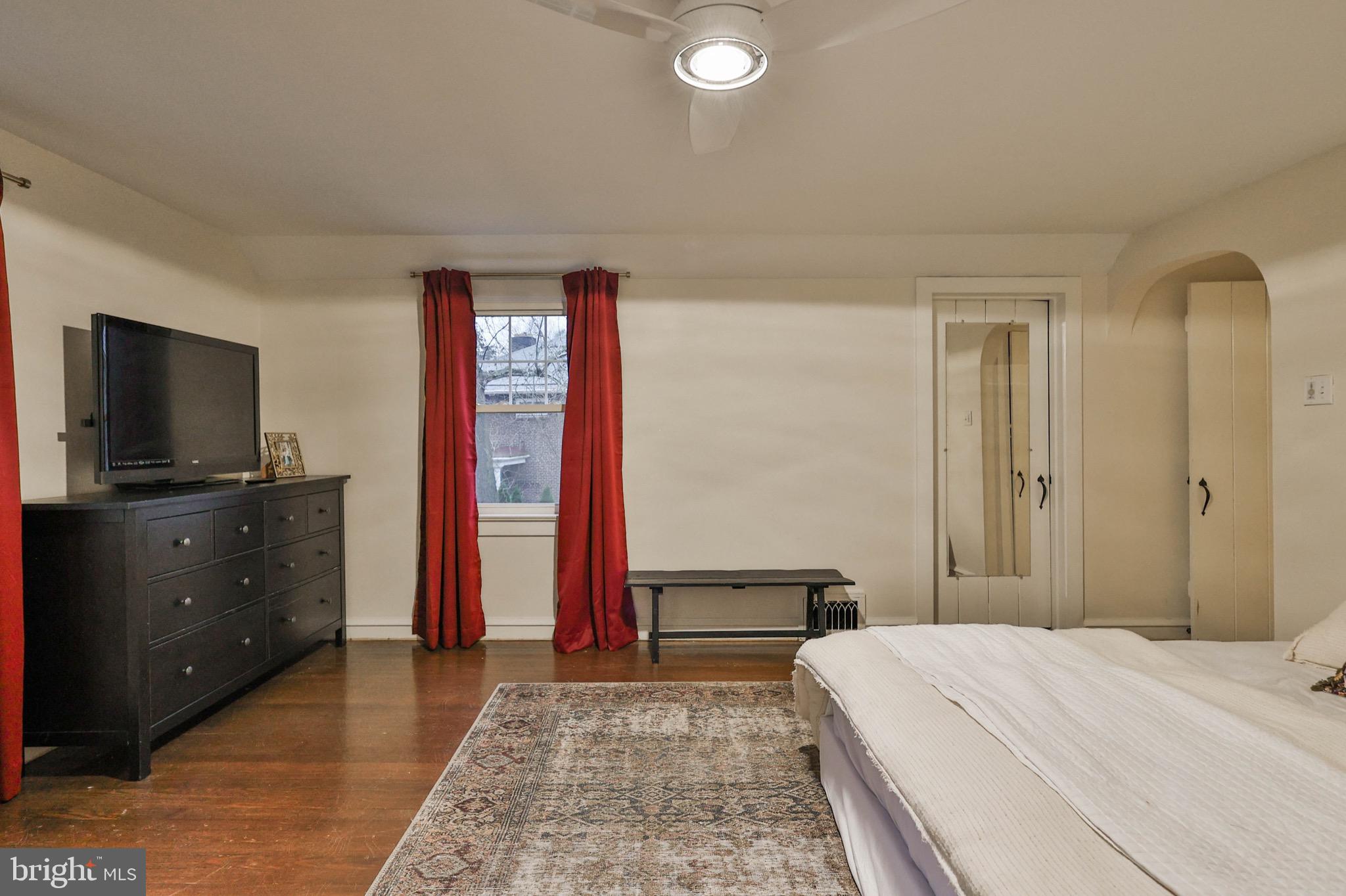 309 Smith Ave