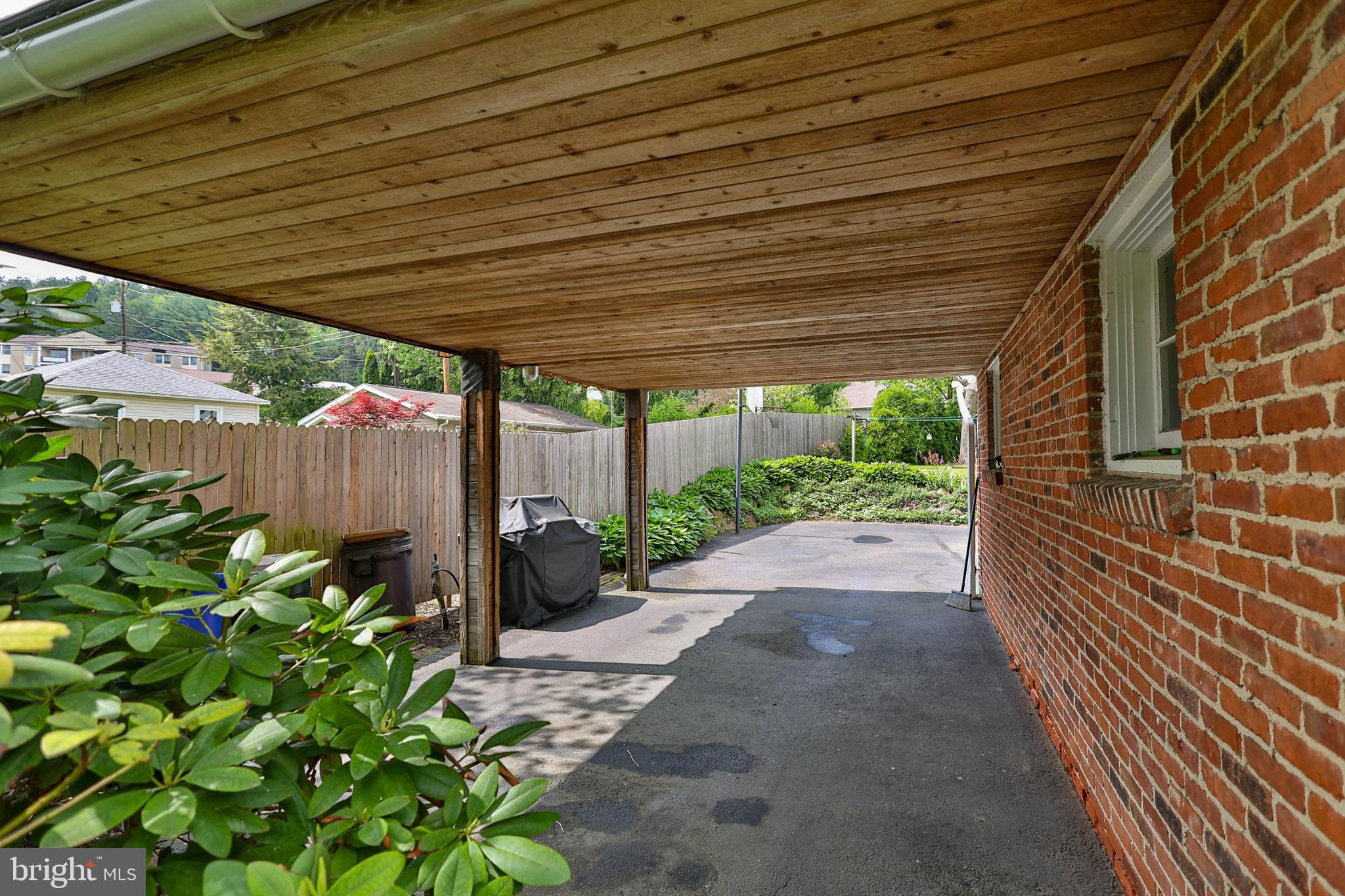 309 Smith Ave