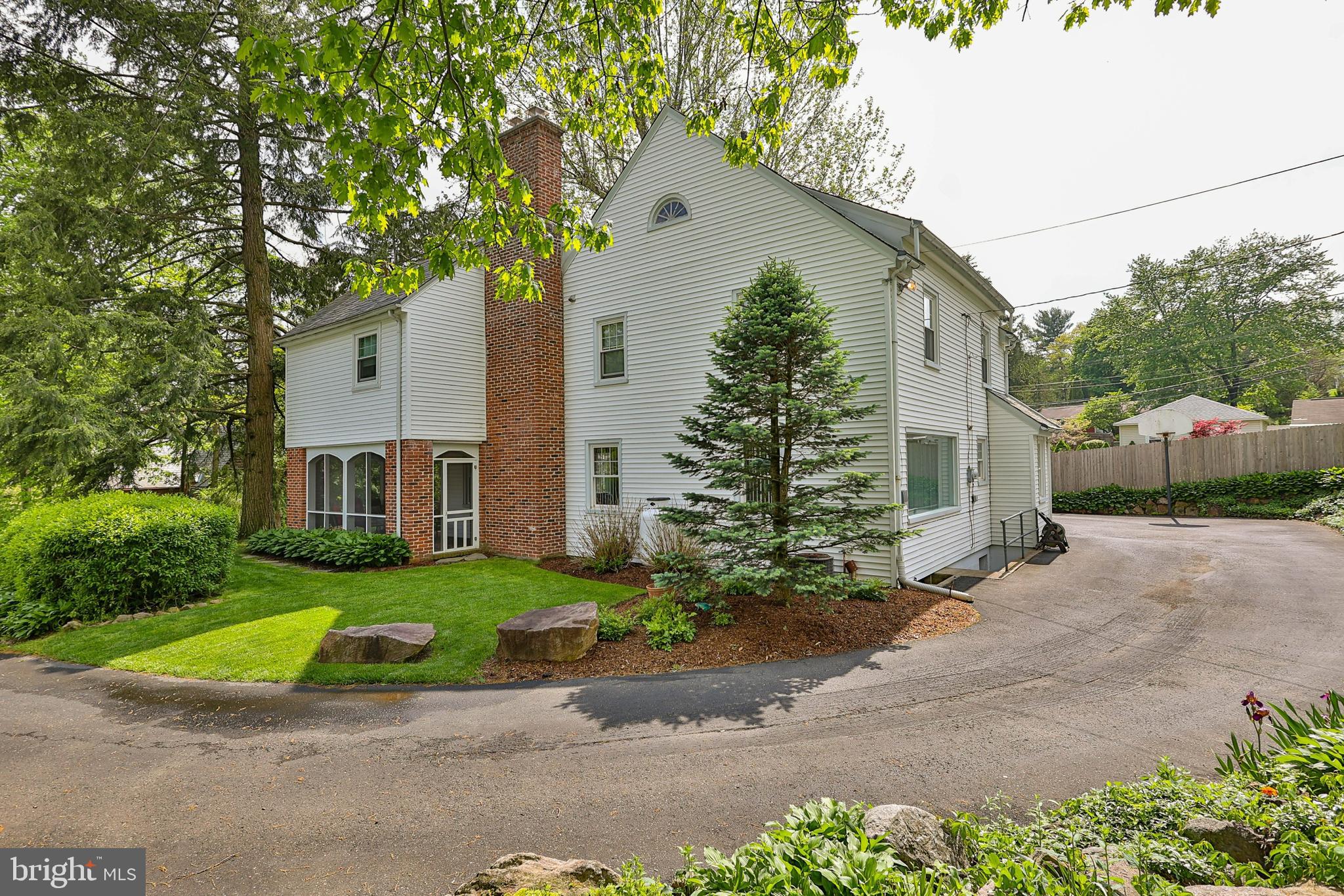 309 Smith Ave