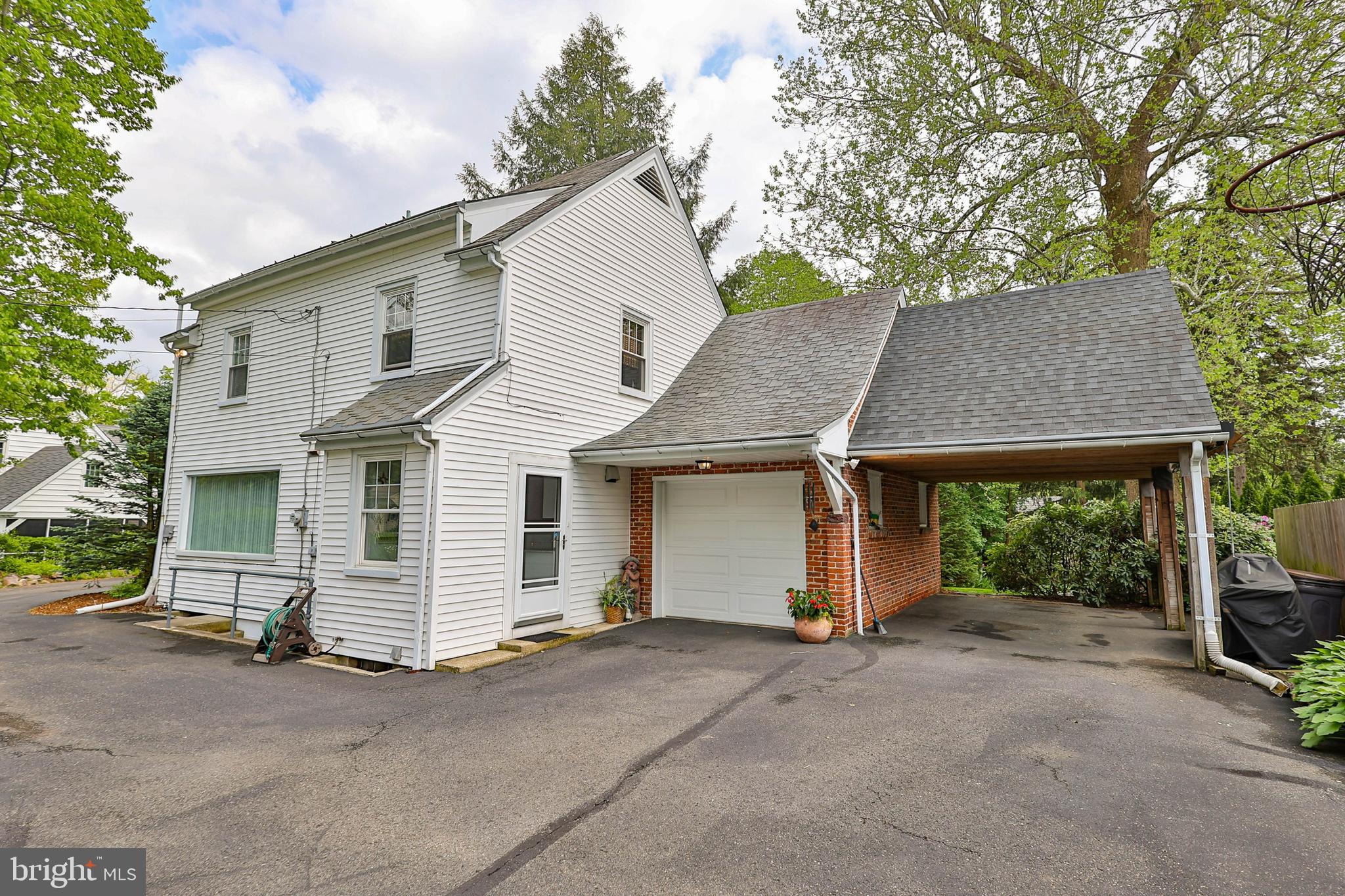 309 Smith Ave