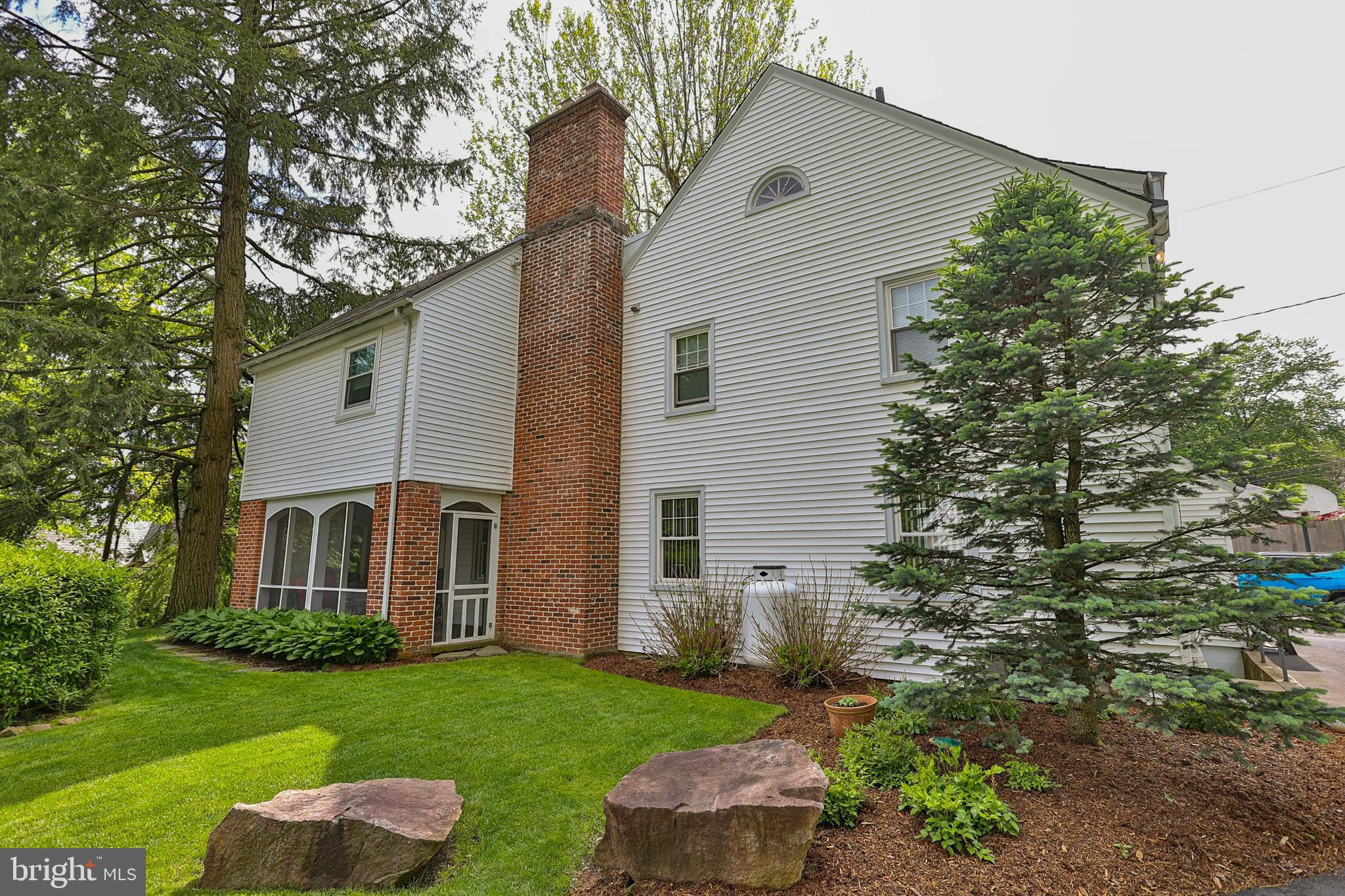 309 Smith Ave