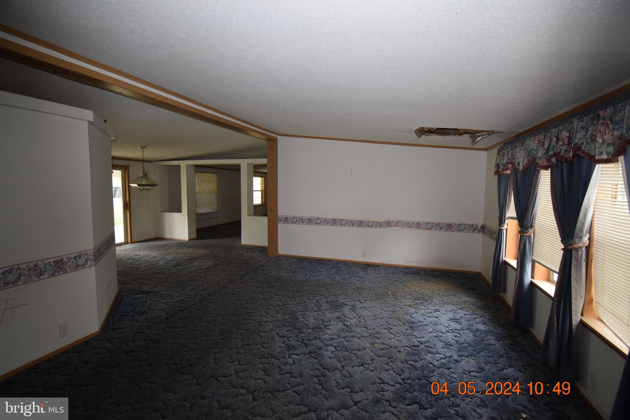 385 Main St