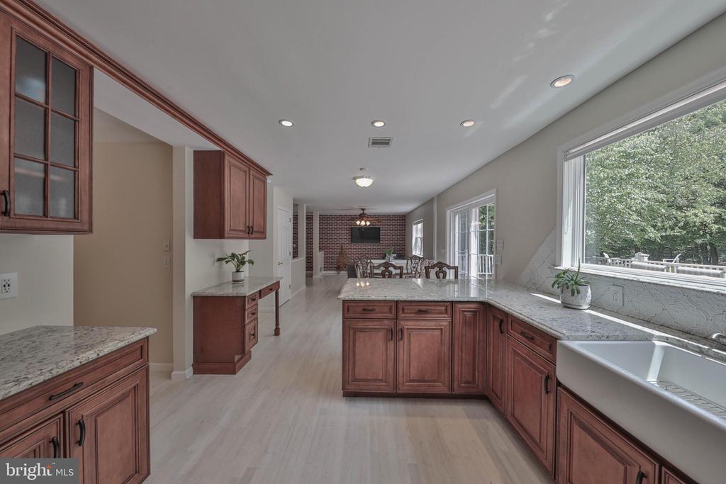 180 Whispering Woods Dr