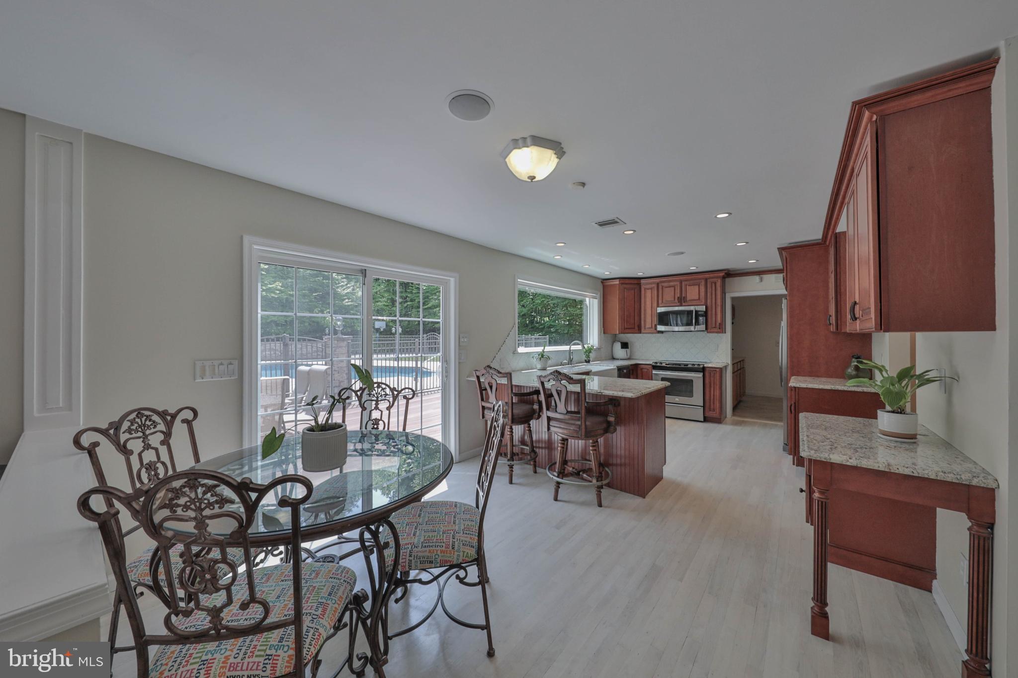 180 Whispering Woods Dr