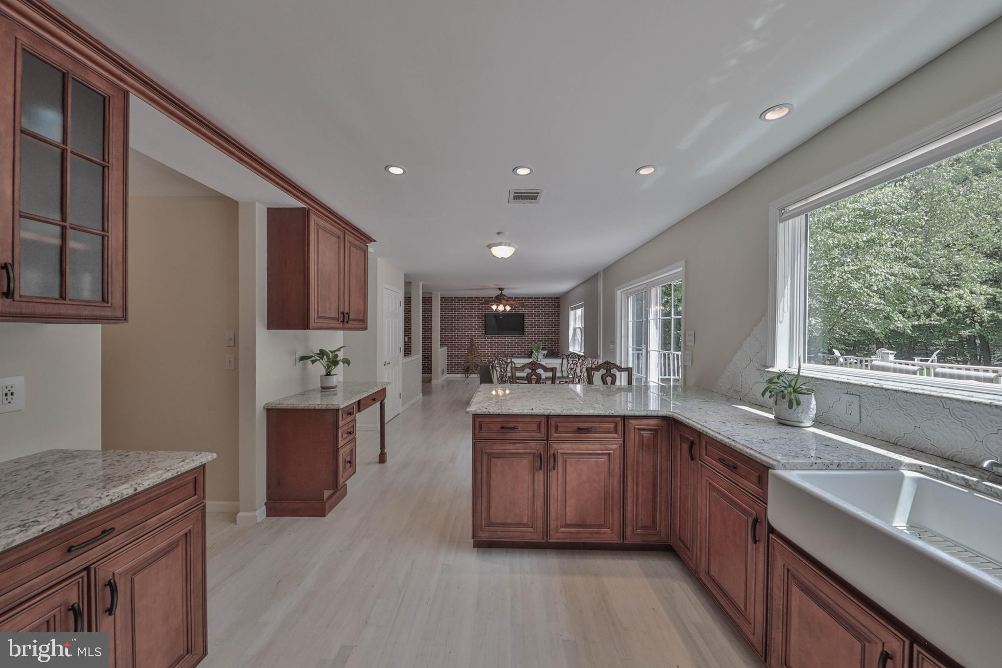 180 Whispering Woods Dr