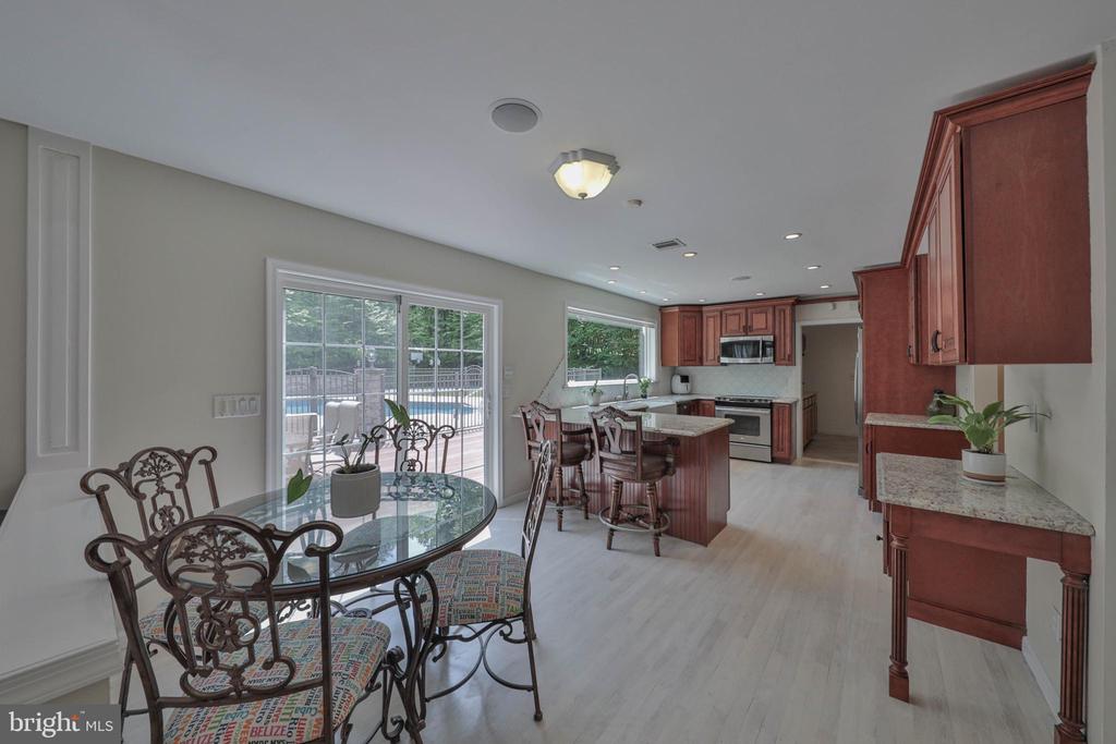 180 Whispering Woods Dr
