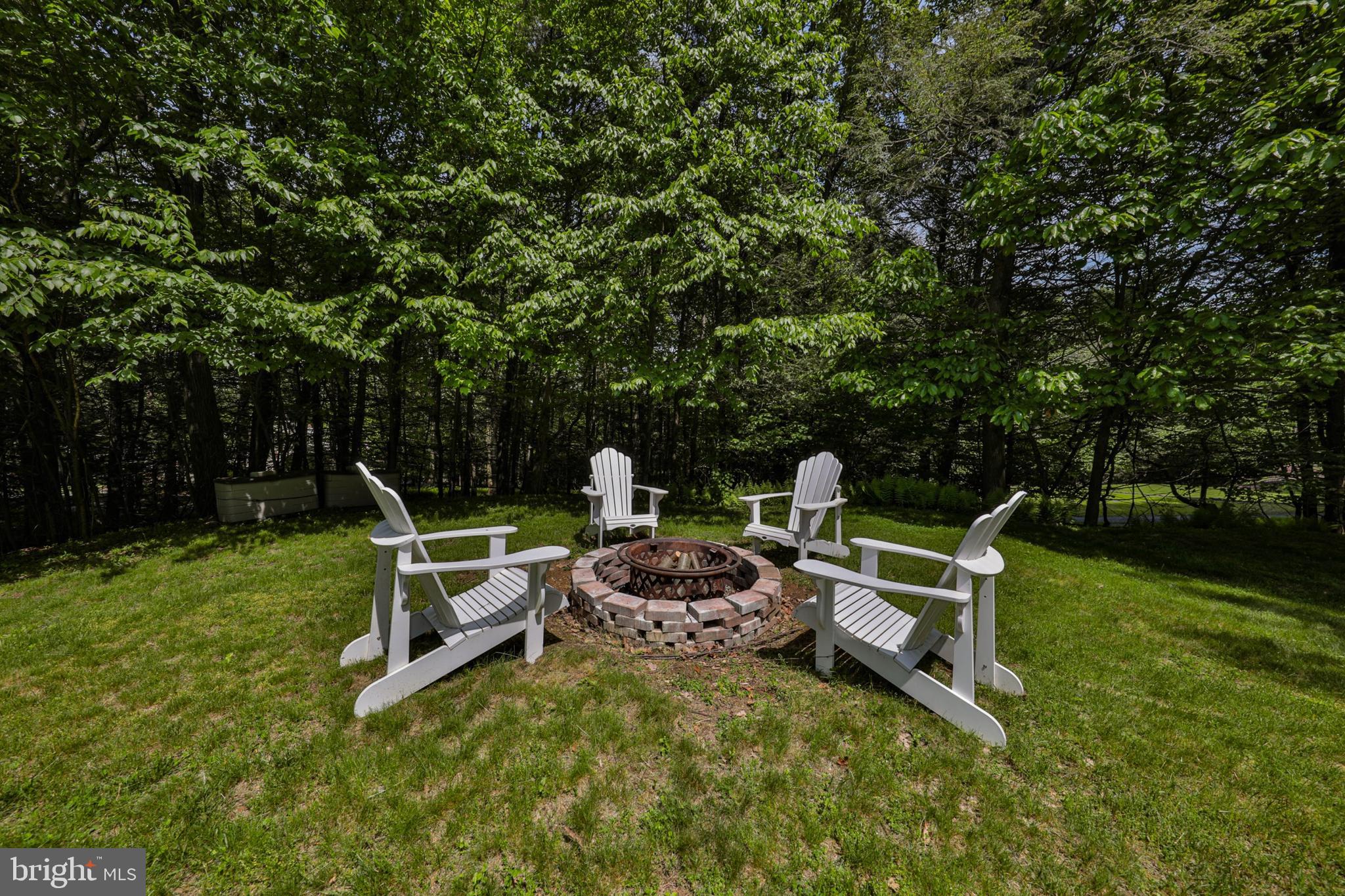 180 Whispering Woods Dr