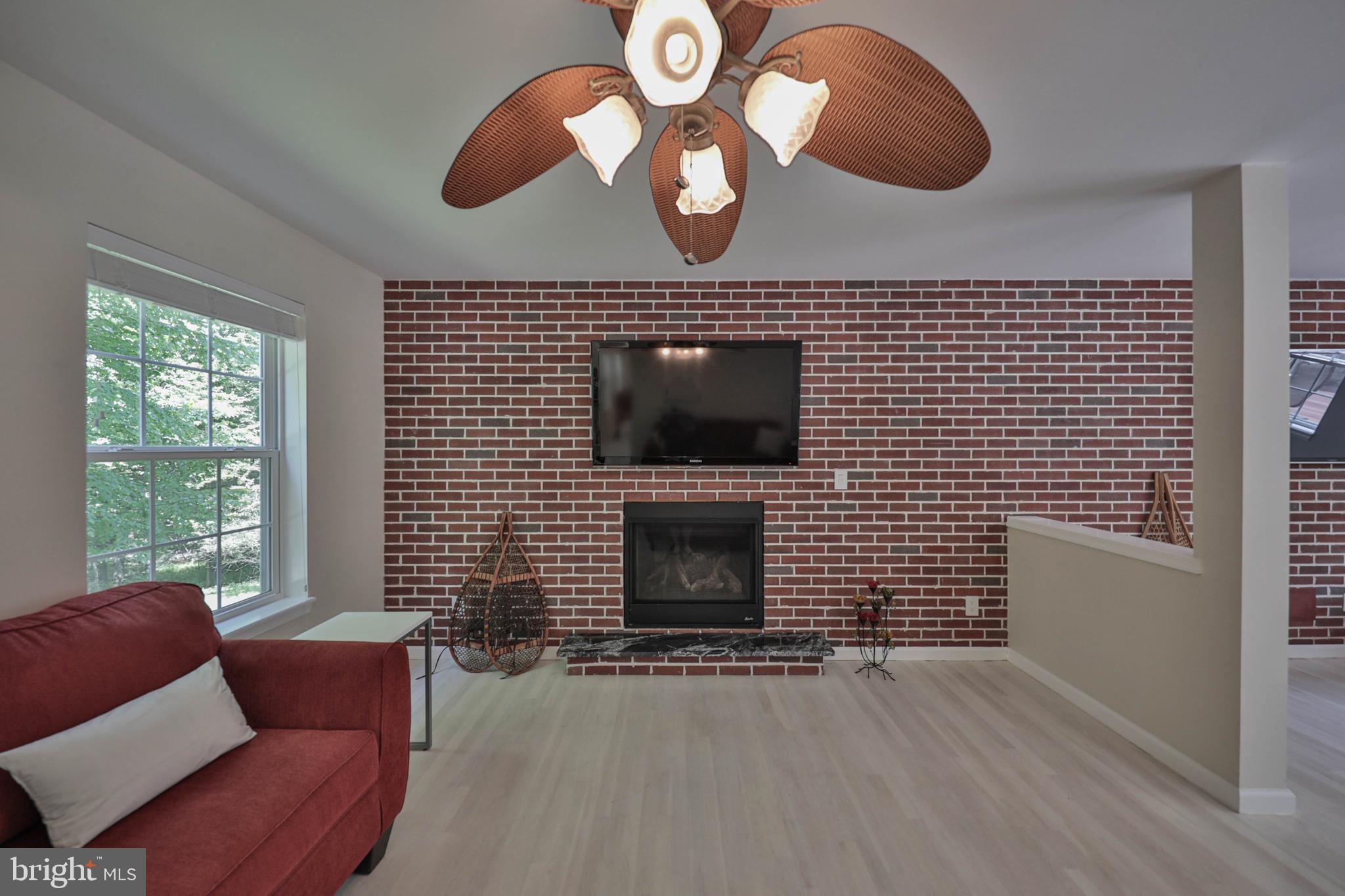 180 Whispering Woods Dr
