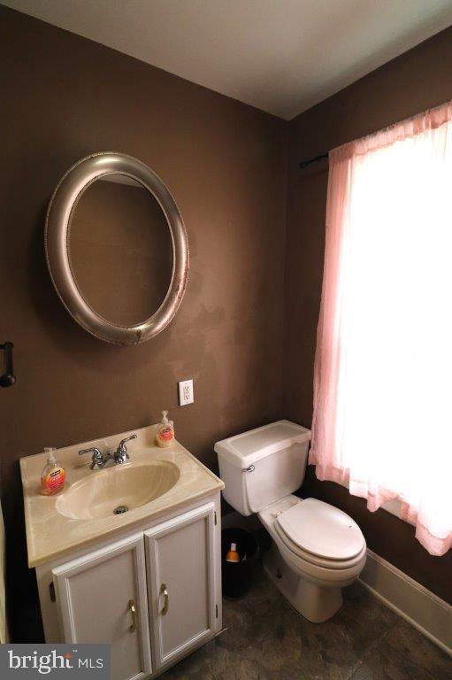 242 Carbon St