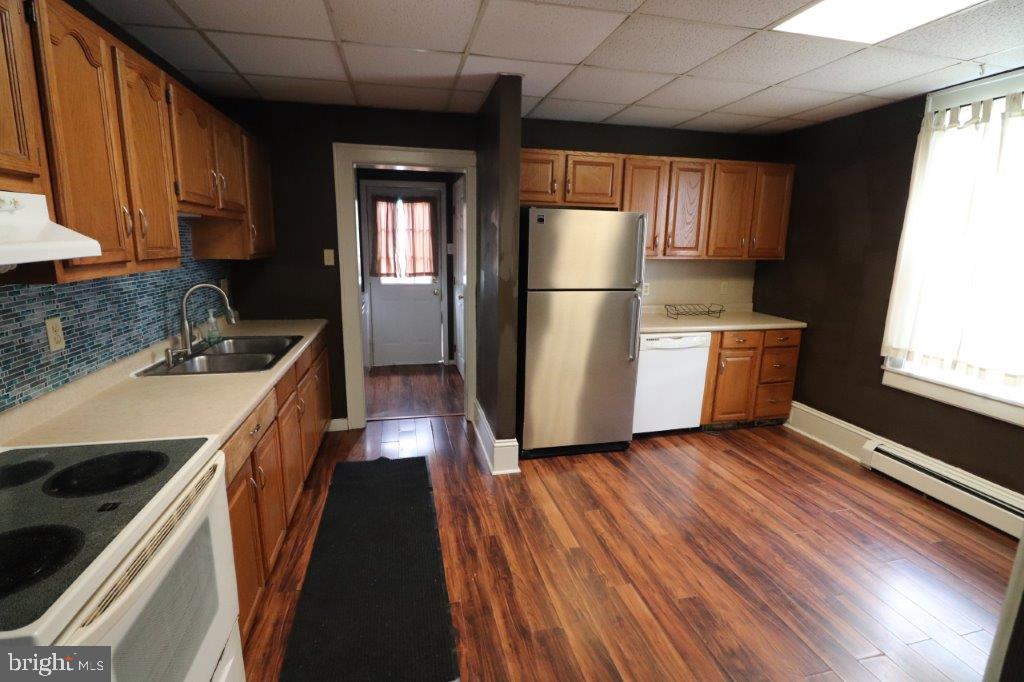 242 Carbon St