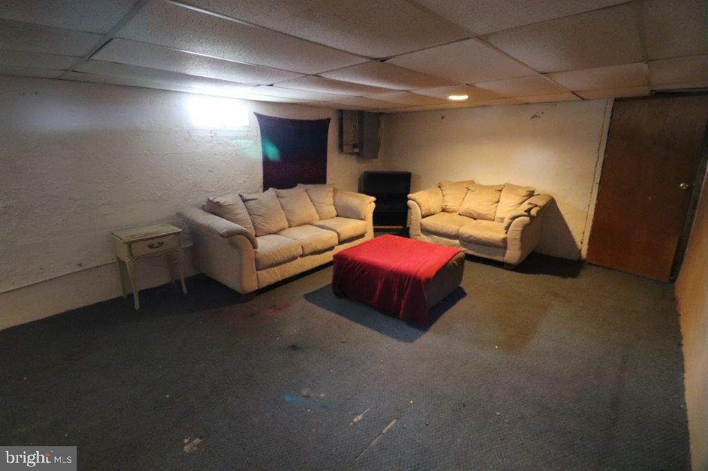 242 Carbon St