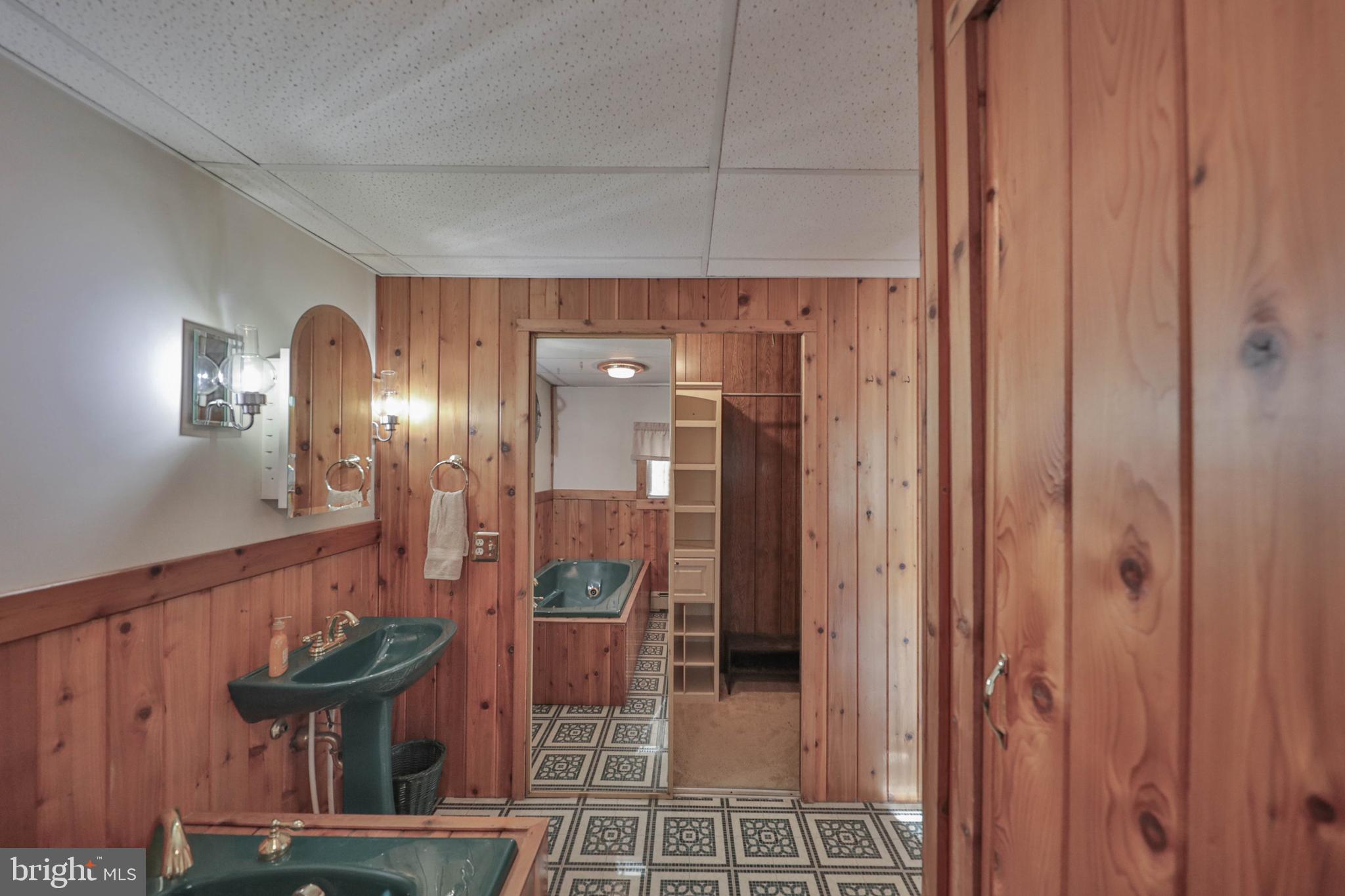 305 Clearview Dr