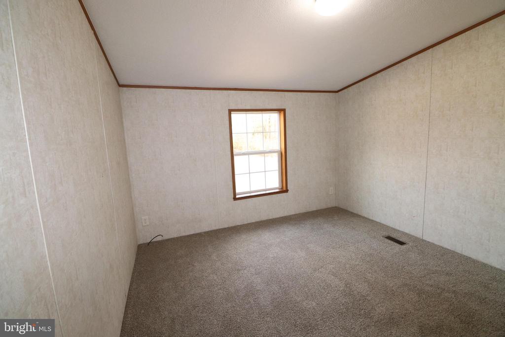 232 Lauchnor Rd