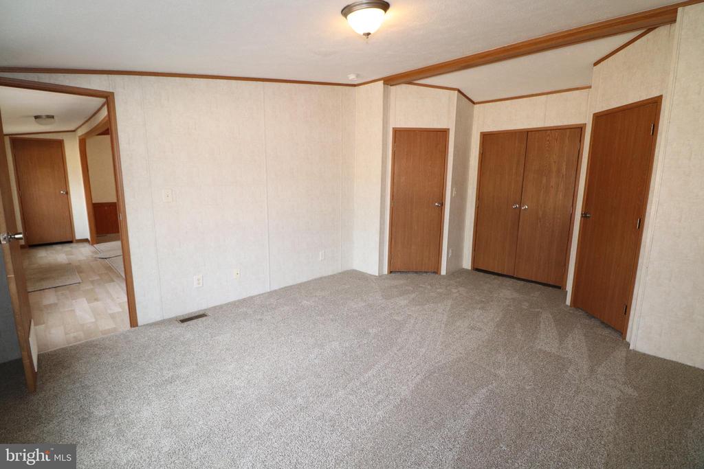 232 Lauchnor Rd