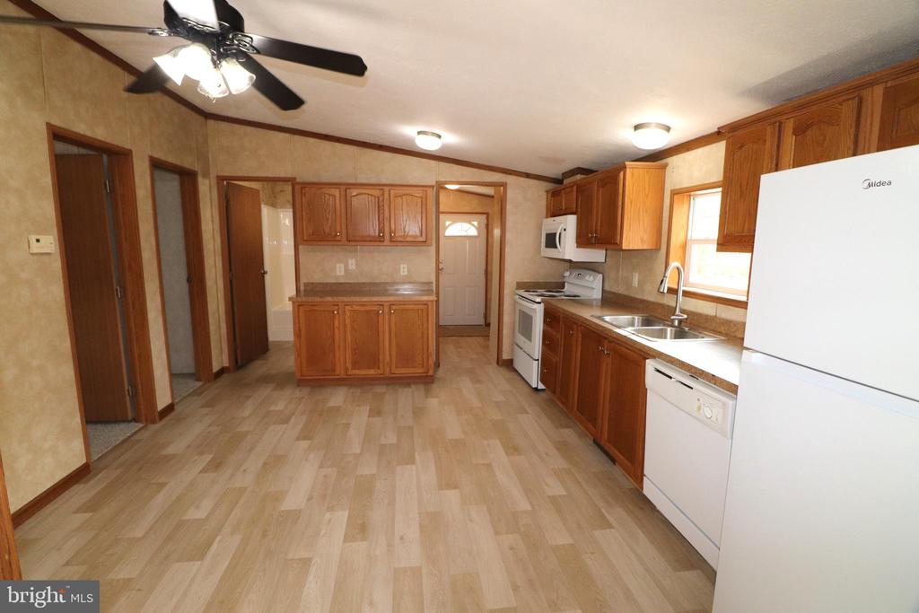 232 Lauchnor Rd