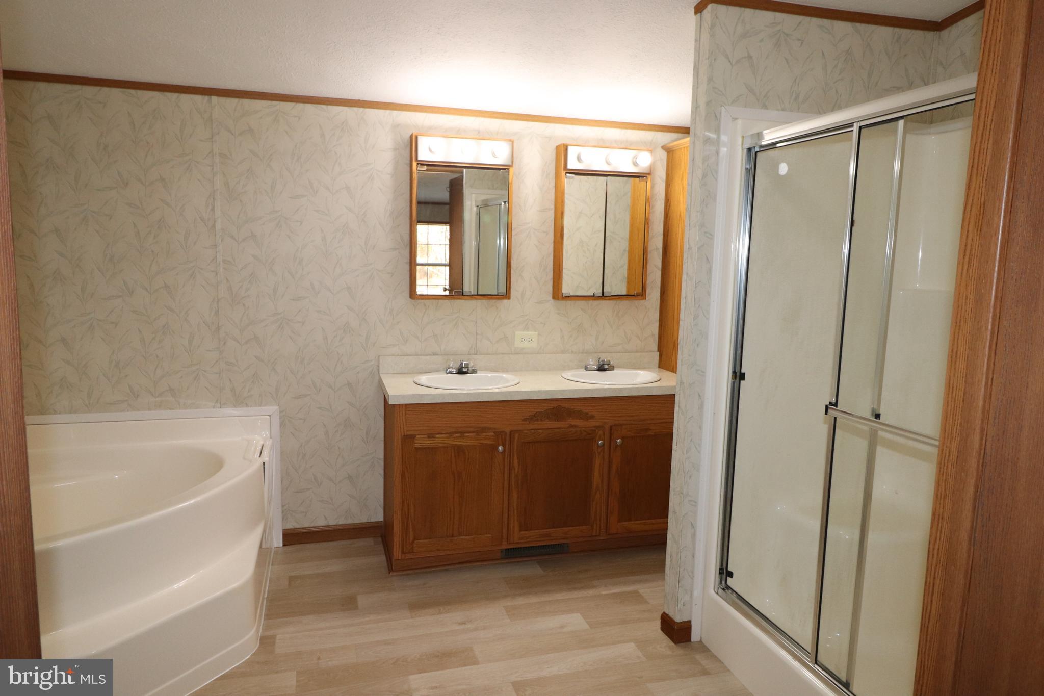 232 Lauchnor Rd