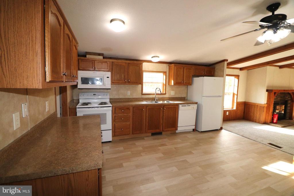 232 Lauchnor Rd