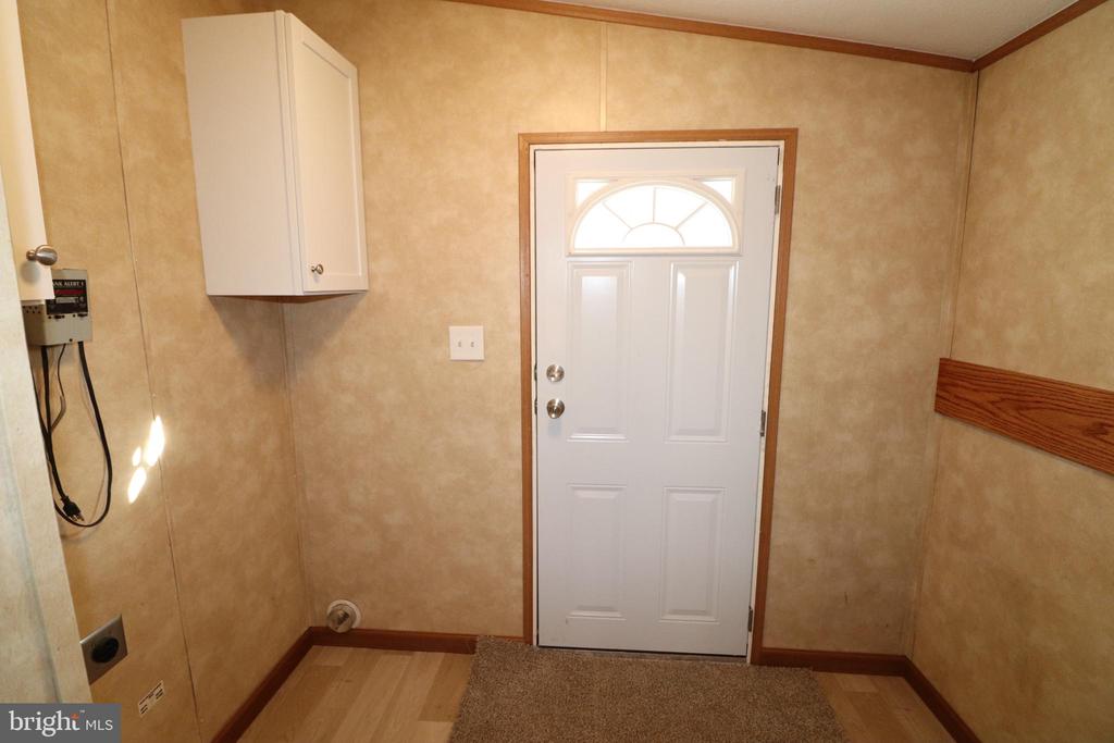 232 Lauchnor Rd