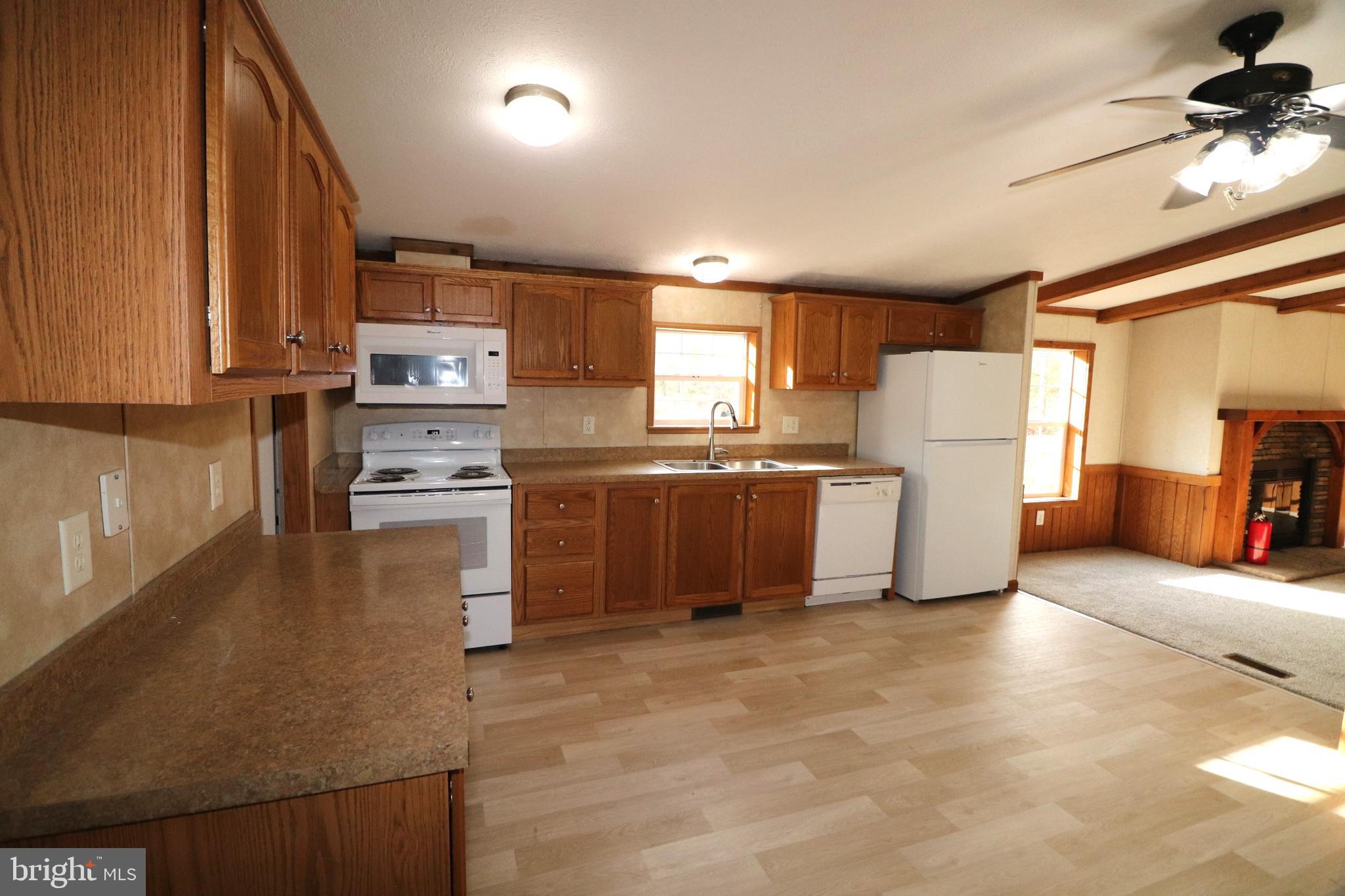232 Lauchnor Rd