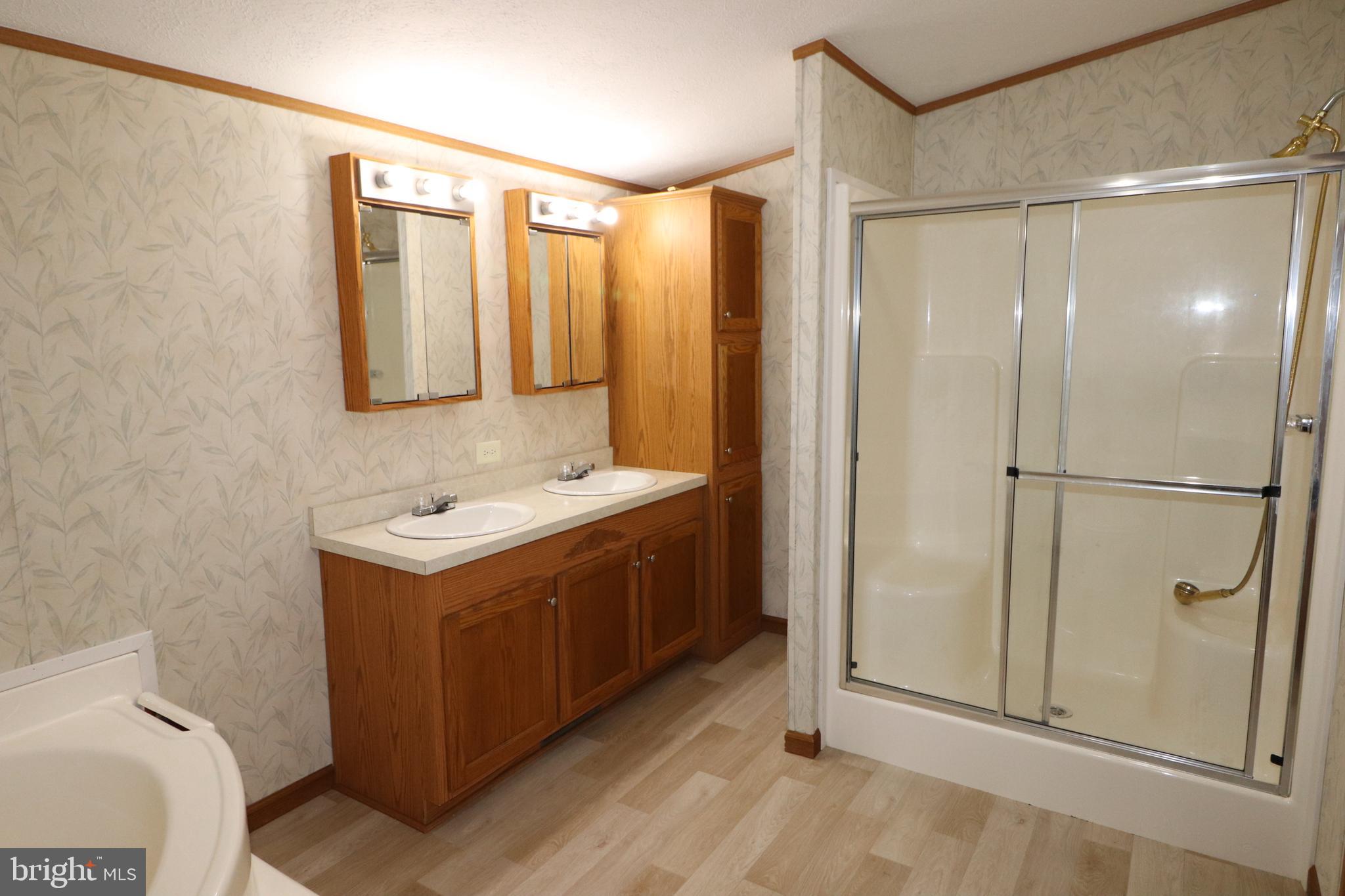 232 Lauchnor Rd