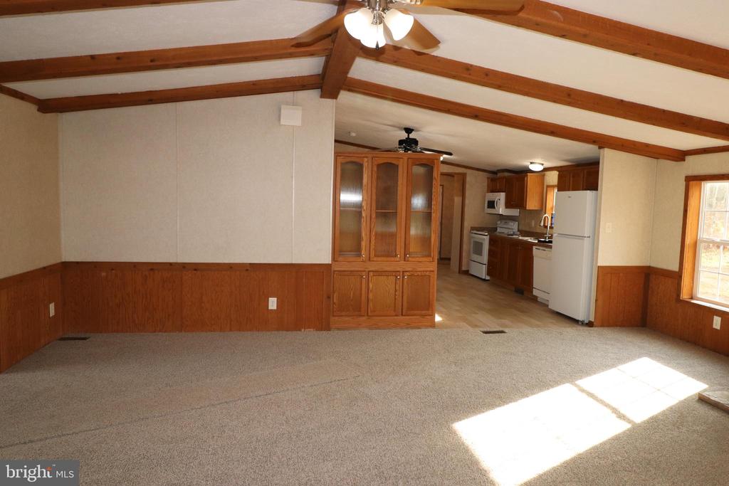 232 Lauchnor Rd