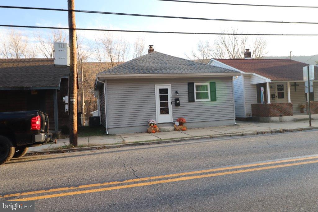664 Mauch Chunk Rd