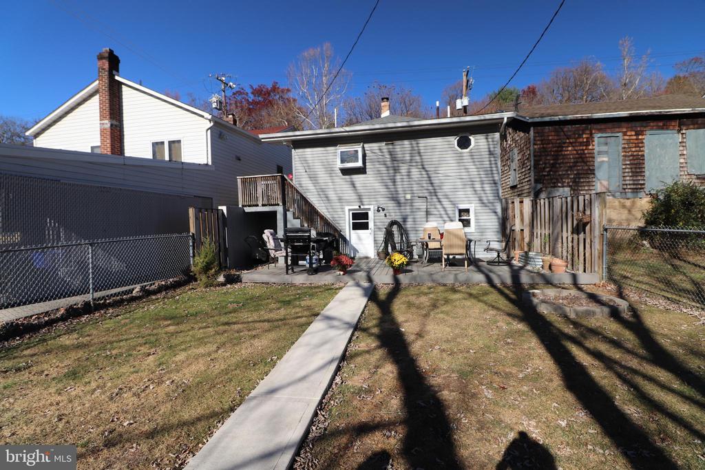 664 Mauch Chunk Rd