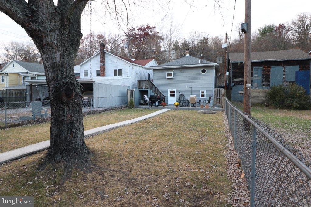 664 Mauch Chunk Rd