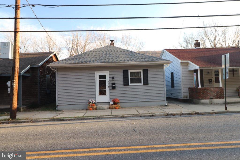 664 Mauch Chunk Rd