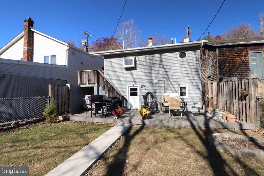 664 Mauch Chunk Rd