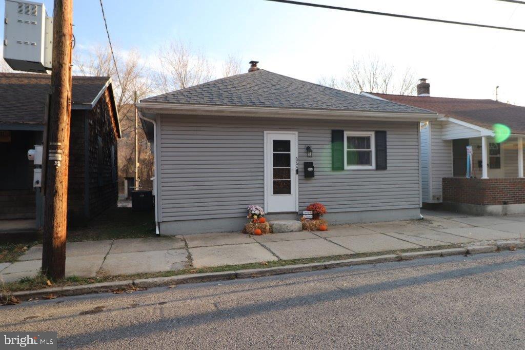 664 Mauch Chunk Rd