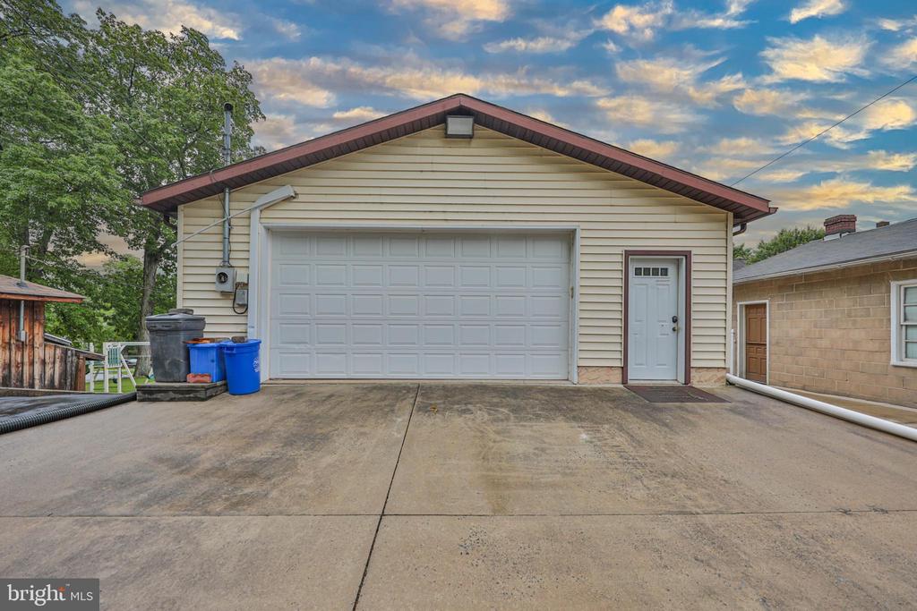 273 Columbia Ave