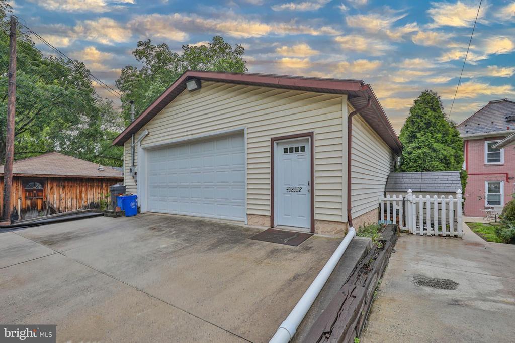 273 Columbia Ave
