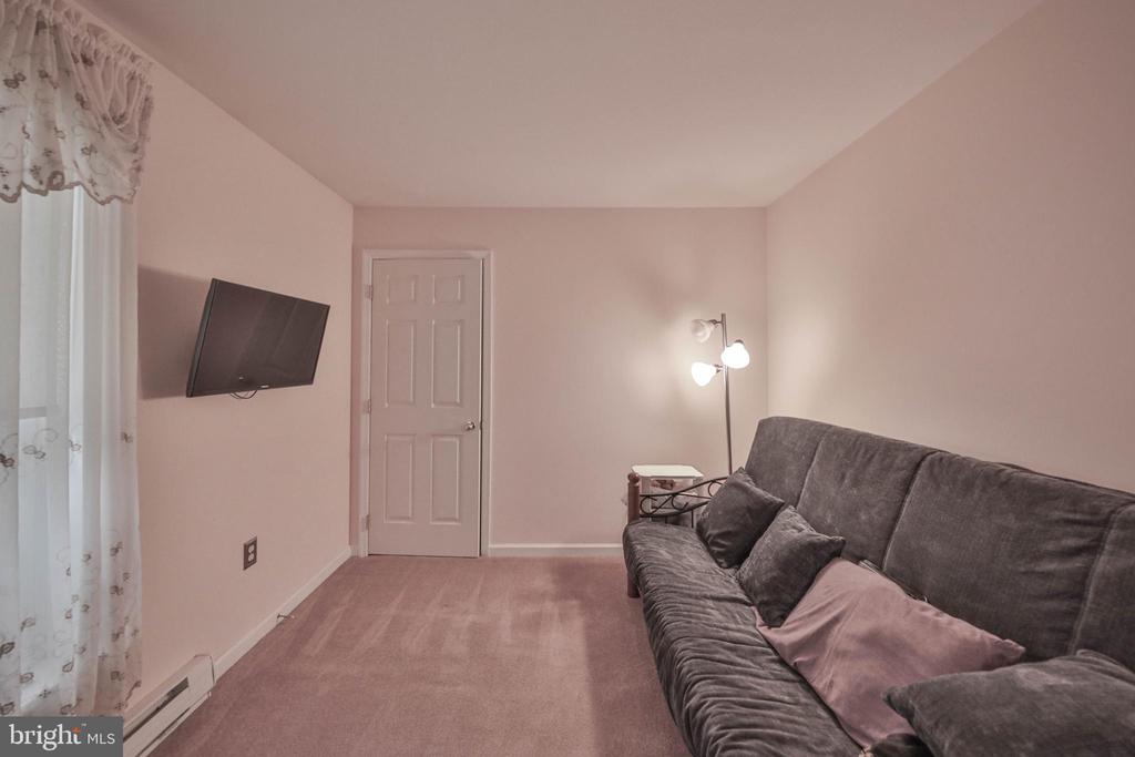 273 Columbia Ave