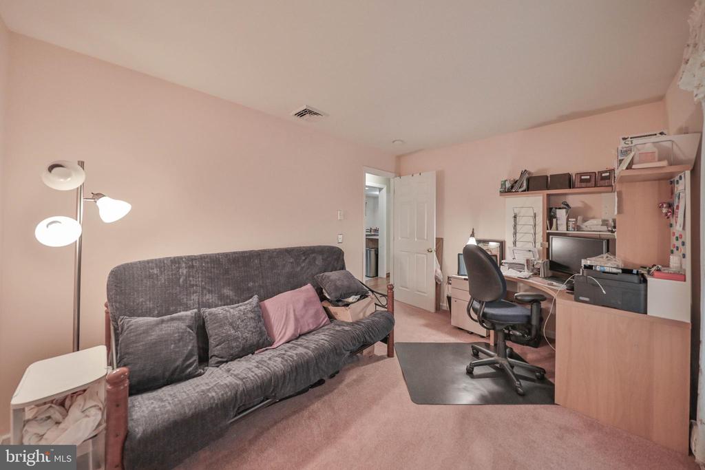 273 Columbia Ave