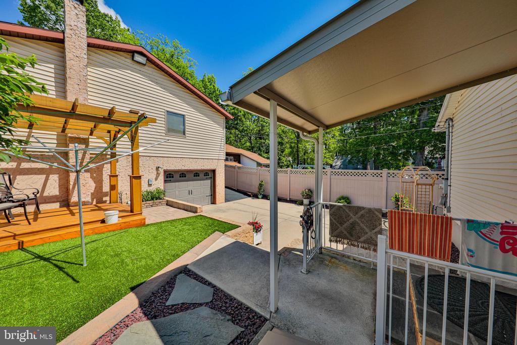 273 Columbia Ave