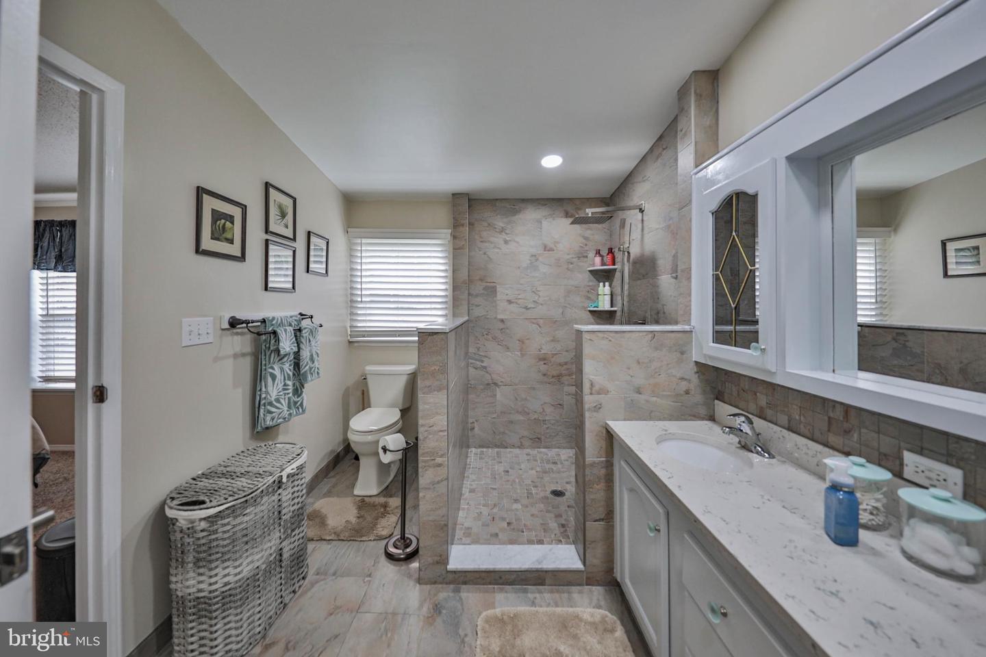 86 Sam Brooke Cir