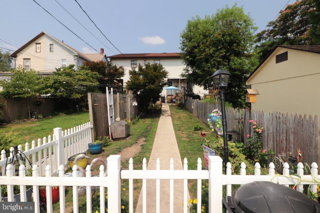 568 Franklin Ave