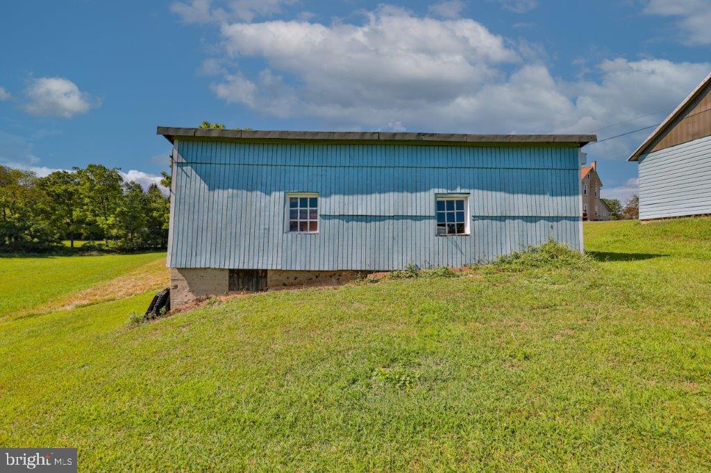 2485 SUMMER MOUNTAIN ROAD
